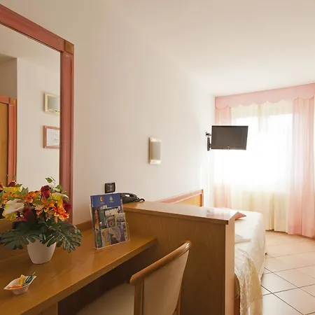 Ambra Hotell 3*