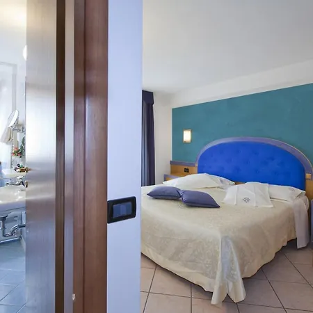 Hotel Ambra 3*