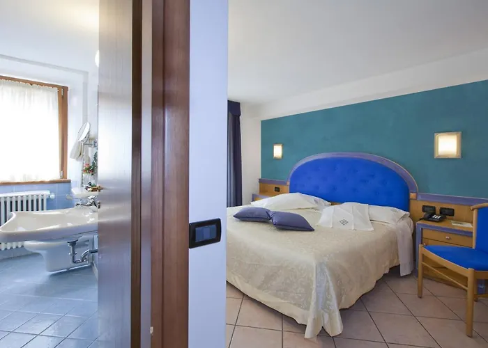 Hotel Ambra 3*